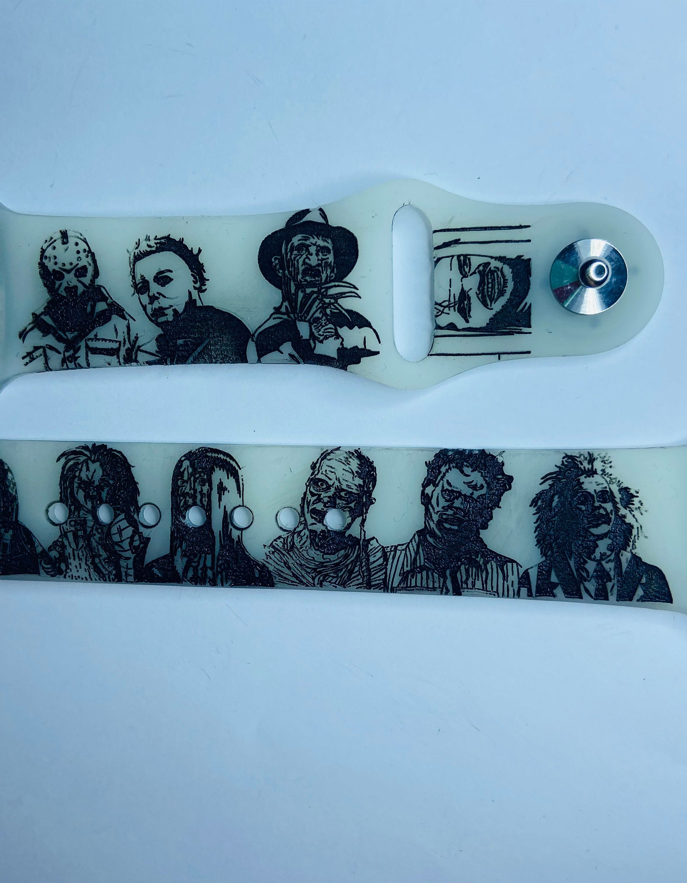 Scary movie engraved watch band, Samsung engraved watch band, Fitbit versa 2 , gift for dad, halloween, mike myers, spooky